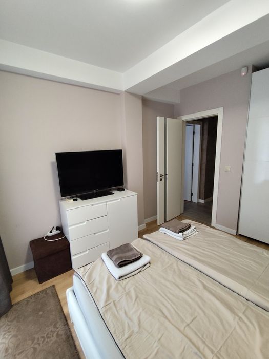 Дава се под наем Тристаен апартамент в Варна, Гръцка махала - 120 кв.м за 1275 € - Снимка #13