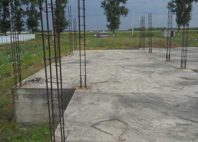 Teren Intravilan + Fundatie Casa