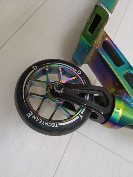 Трюковой самокат бренда Limit