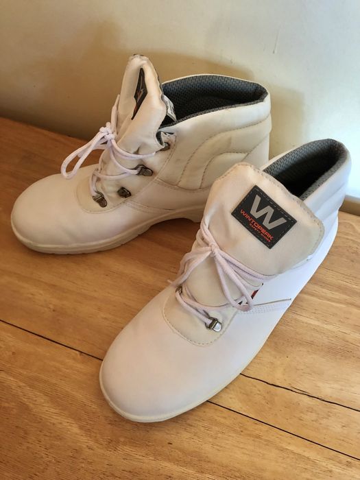 Мъжки бели боти голям номер 46