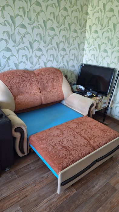 Продам диван, раскладной,самовывоз