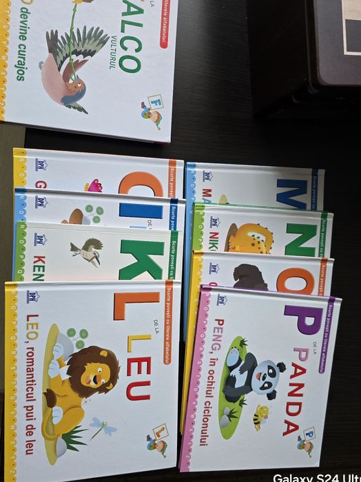 Scurte povesti cu literele alfabetului ( litere de tipar)