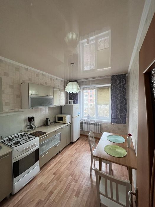 1 комн,  час 1500  ночь 8000тг