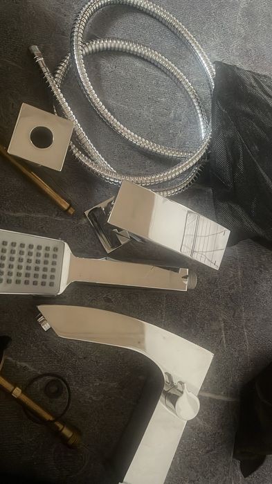 2 Раковина, врезной сместитель