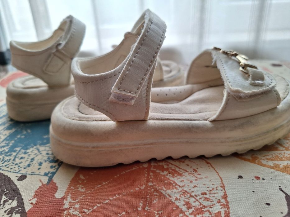 Детски сандалки,номер 26,за 3-4г.