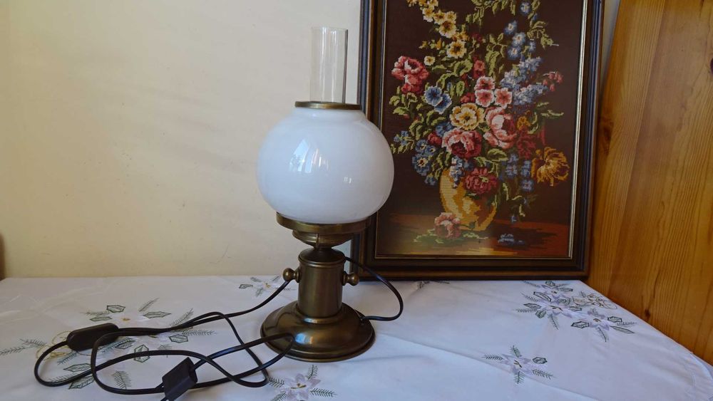 Винтидж настолна,  месингова лампа  в Рустик стил