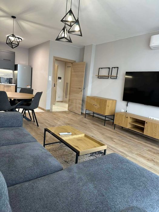 Дава се под наем Двустаен апартамент в Пловдив, Център - 84 кв.м за 648.21 € - Снимка #1