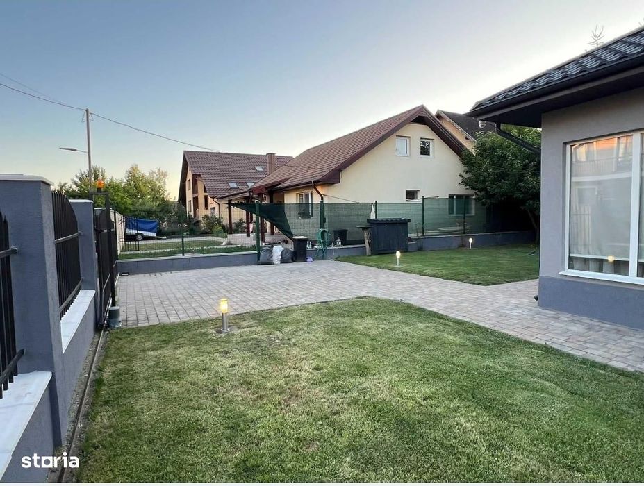 Casa 3 Dormitoare 175mp Panouri Solare Curte Amenajata