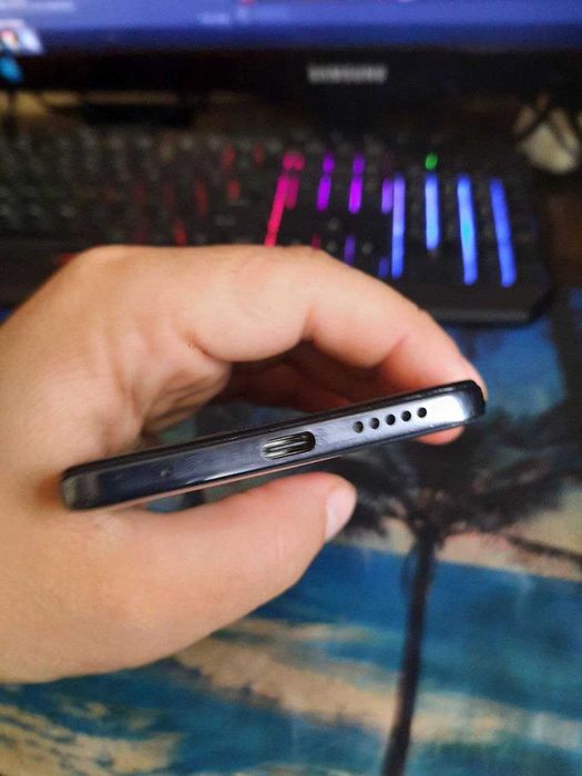 Продам телефон Poco m4 pro 5g 8+4/256