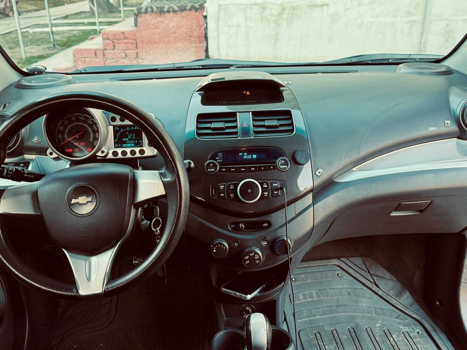 Продам spark 3 позиция 2015 года