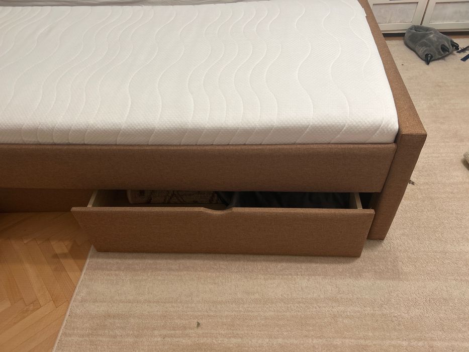 2 paturi tapițate 90/200 cu saltea
