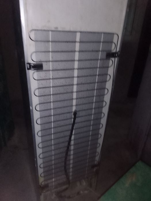 Холодильник б/у продаётся