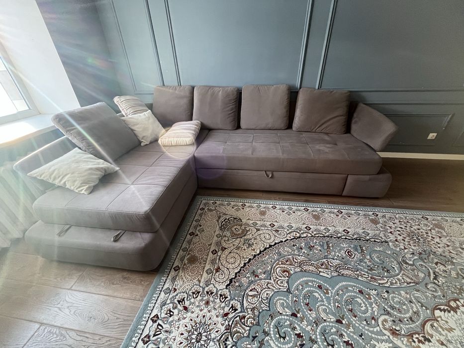 Диван продам больщой