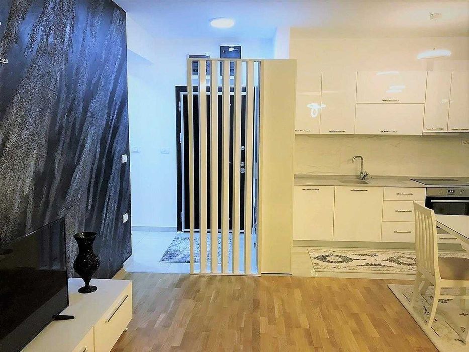 Дава се под наем Двустаен апартамент в Бургас, Славейков - 50 кв.м за 219.3 € - Снимка #2