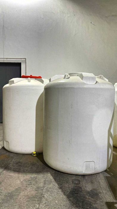 Пластиковая емкость вертикальная 5000 литров