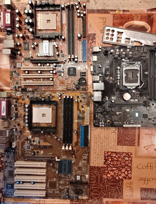 Lot  placi de baza defecte.