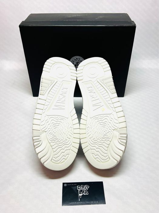 Versace odissea albi