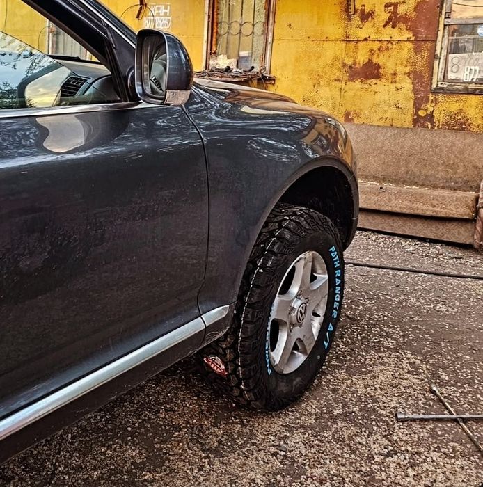 Резина А/Т 265 65 R17 новые