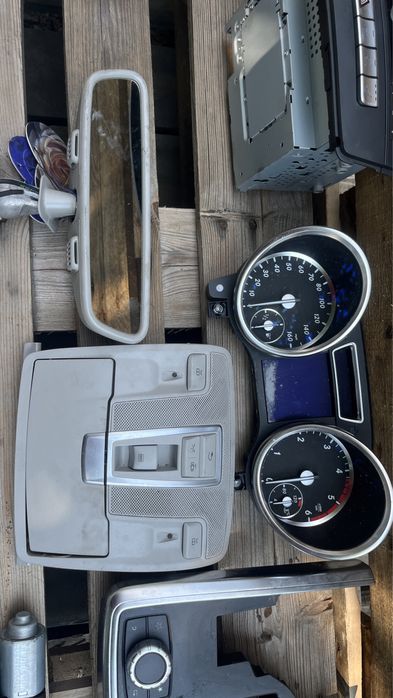 Ceasuri bord oglinda parbriz plafoniera mercedes ml w 166 dezmembrari