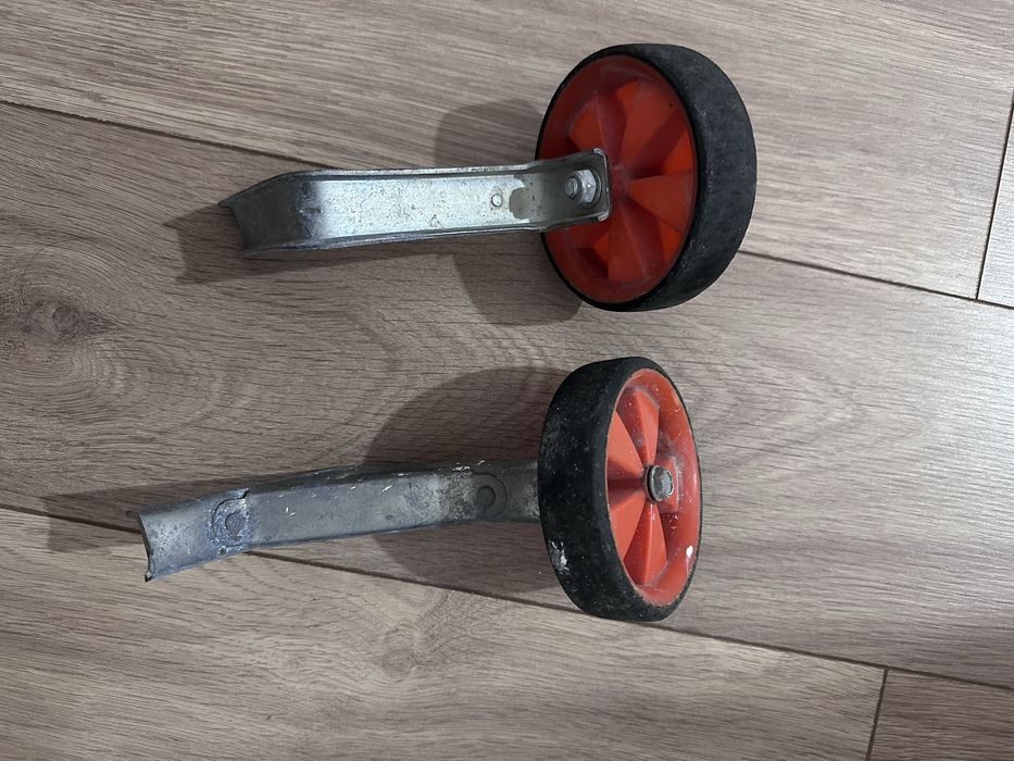 Продам дополнительные колесики