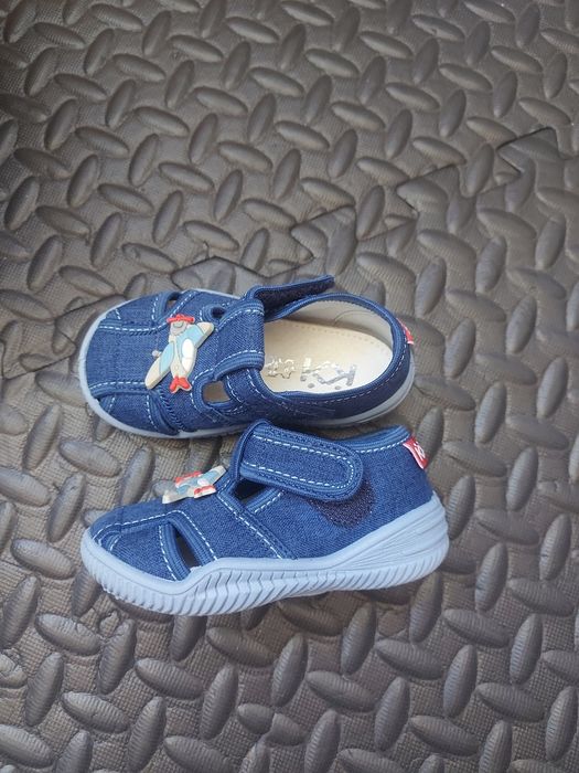 Детски обувки/пантофи/сандали за момче размери 18/19 и 21