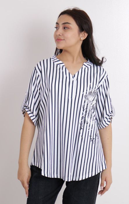 Кофта сотилади, янги пакетдан очилмаган. 50 размер.