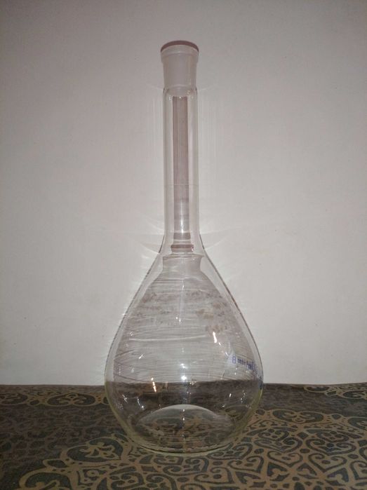 Колба, лабораторная для химии (300ml, 1000ml).