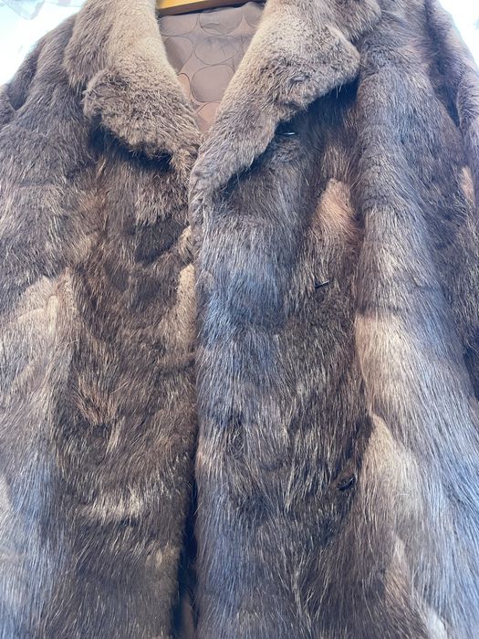 Palton maro trei sferturi cu blana naturala -stare buna, negociabil