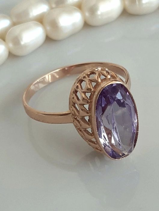 Золотое кольцо с александритом 583 пробы