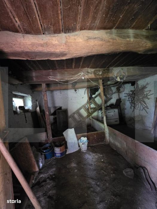 Casa traditionala din caramida in satul Anghelus