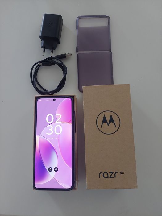 Vând telefon nou Motorola Razr 40,Dual Sim,256GB,8GB RAM,5G