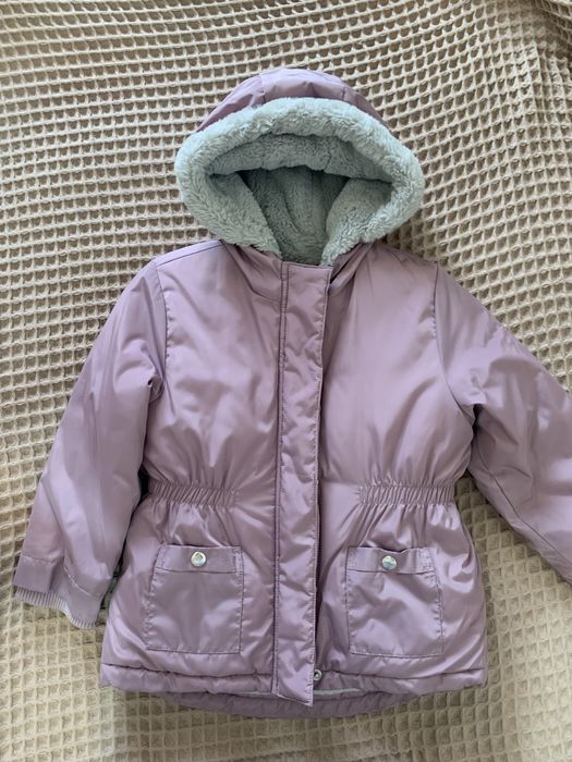 Куртка теплая, на девочку 4-5 лет. 250 тыс