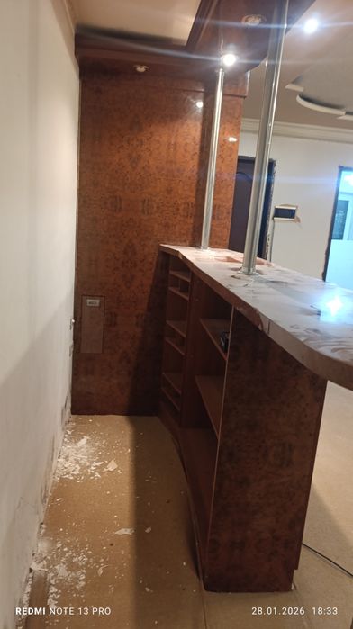 Срочний продам  бар идеалний состаяния