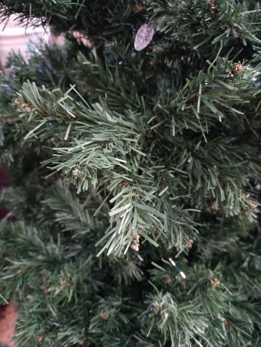 Елка искусственная