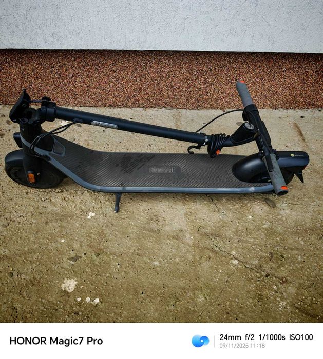 Trotinetă electrică Ninebot E2 – stare excelentă, ca nouă!