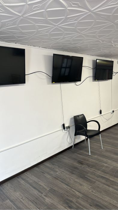 Spatiu comercial + casa