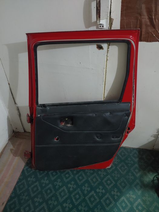 Тико эшиги орка унг томони