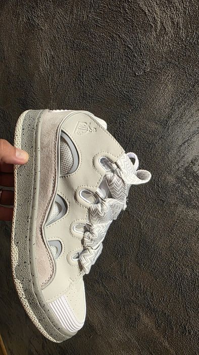 Vând Lanvin curb   42  White
