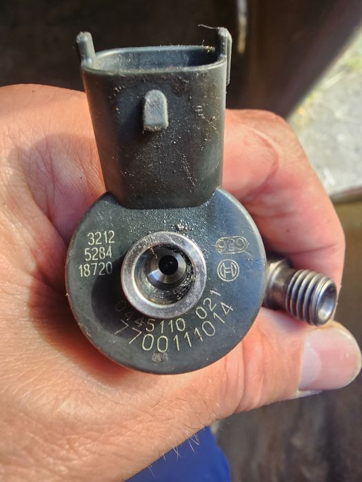 Vand injectoare NOI, Bosch, Trafic/Vivaro euro 3