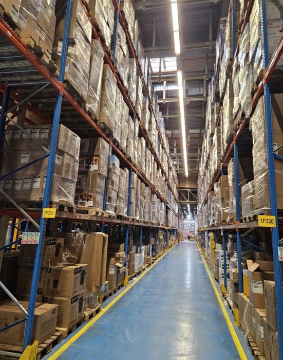 Rafturi metalice industriale reglabile