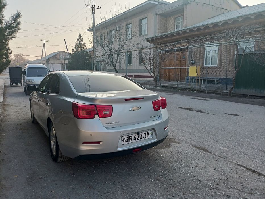 Малибу 1 сотилади