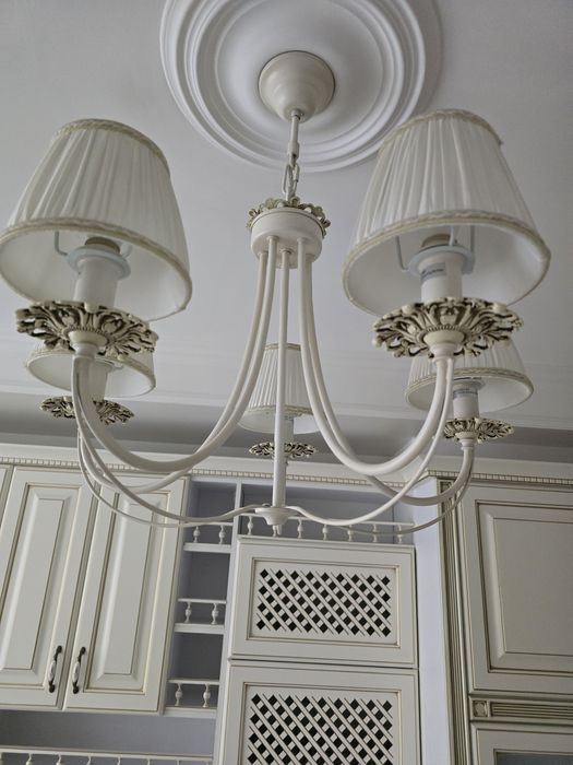 Продам люстры , б/у, 1 шт 20000тнг