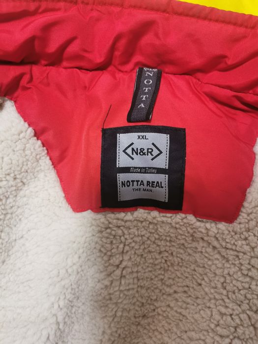 Jeaca iarna ca noua xxl dar este un L