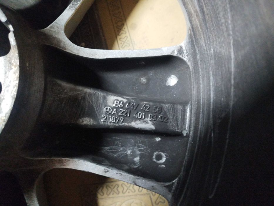 Диск с резиной на мерс