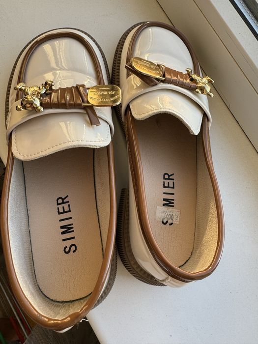 Продам подростковые туфли