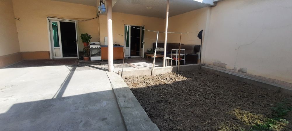 Uchaska sotiladi.Mahalla tinch zo'r joy.Uy o'zimizniki.Makler emasmiz