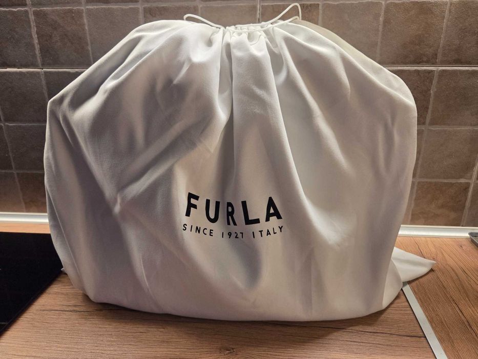 Дамска чанта Furla - НОВА