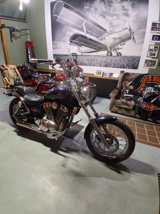 Suzuki VS 1400 Intruder Model American