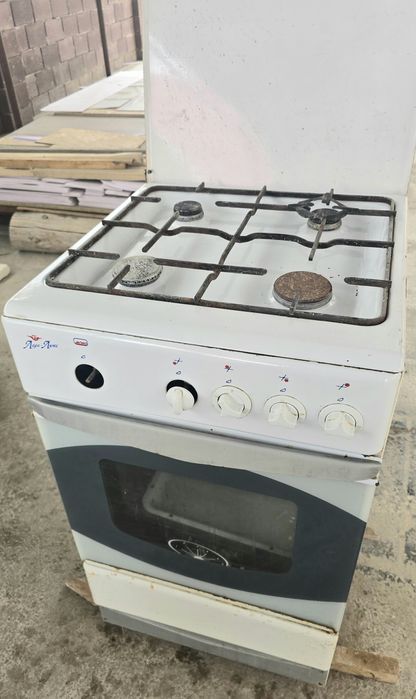 Продается газовая плита б/у