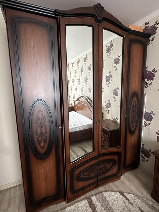 Спальный гарнитур. Торг.